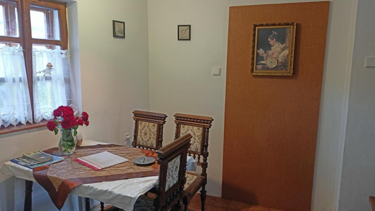 Atrium House - Netolice Apartment Luaran gambar