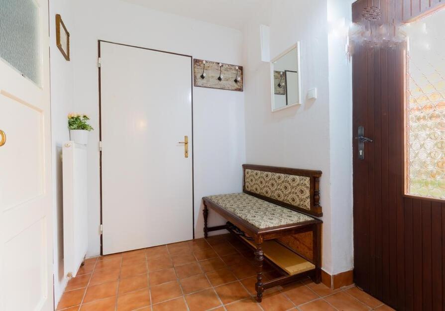 Atrium House - Netolice Apartment Luaran gambar