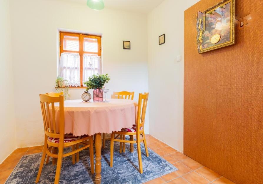 Atrium House - Netolice Apartment Luaran gambar